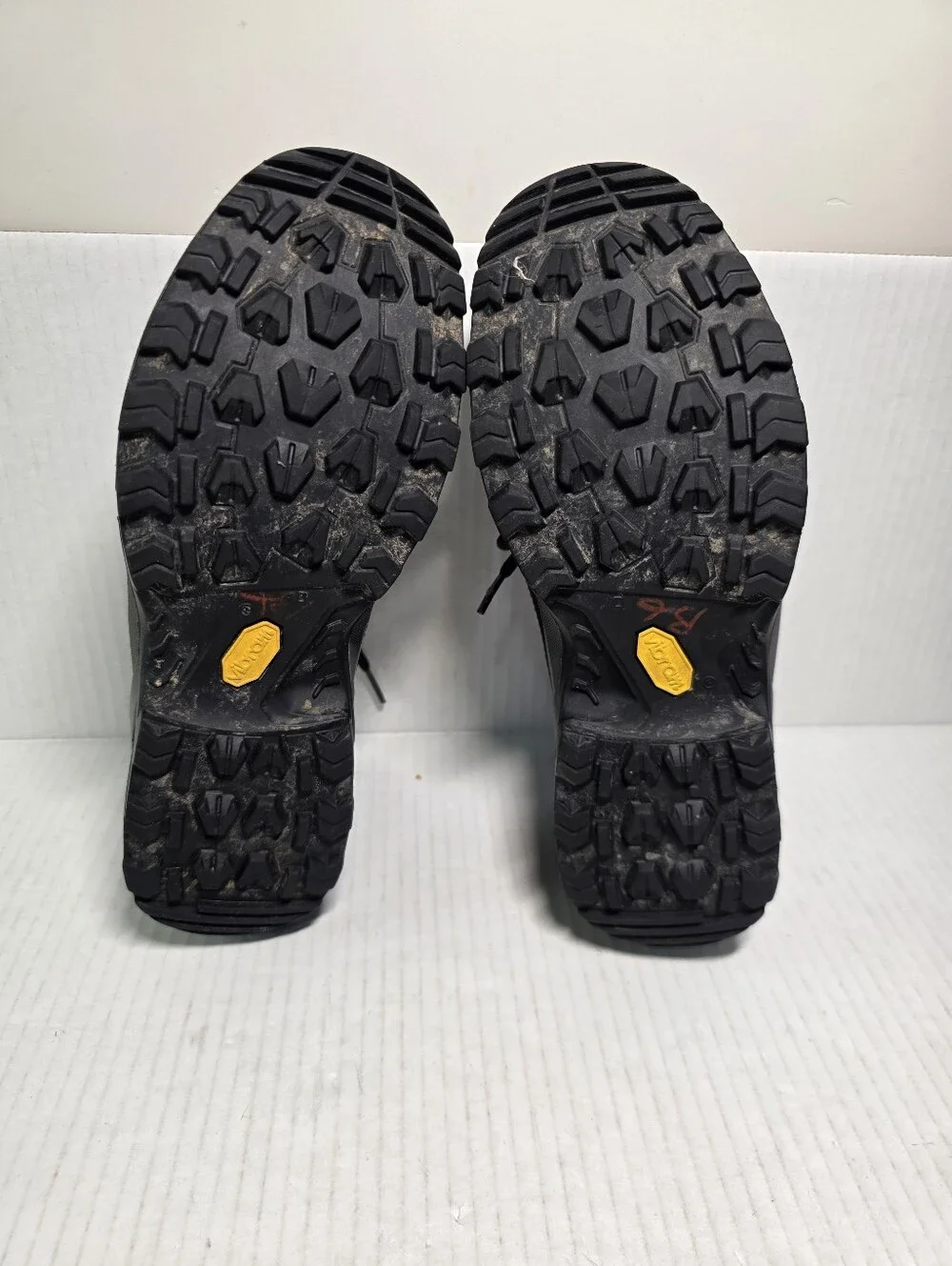 Lowa Renegade Gore-Tex GTX LO Womens Shoes Sneakers Size 8